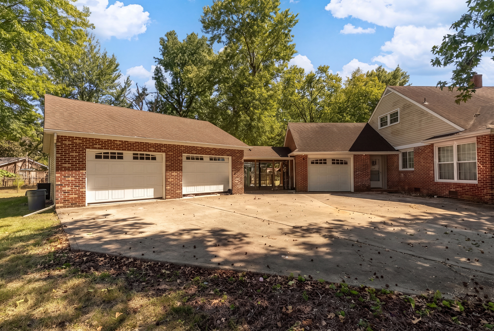 846 Bellview Place Property Photo 3