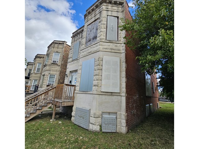 925 S Springfield Avenue Property Photo 2