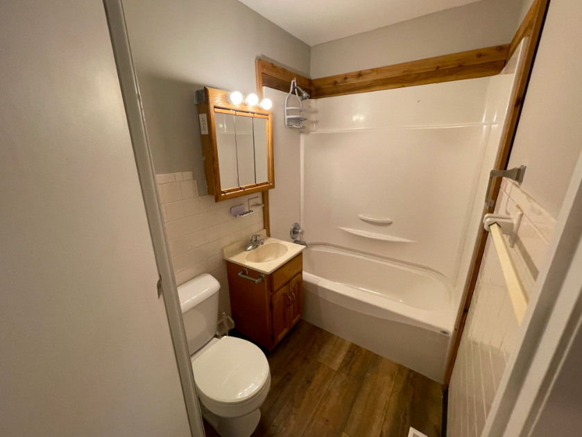 1902 W Kirby Avenue Property Photo 5