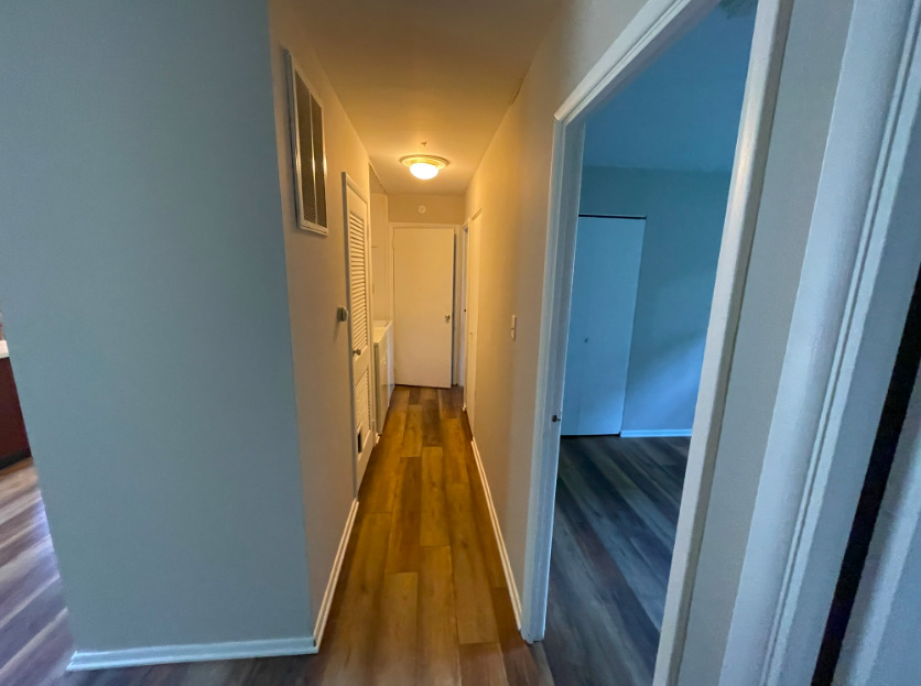 1902 W Kirby Avenue Property Photo 6