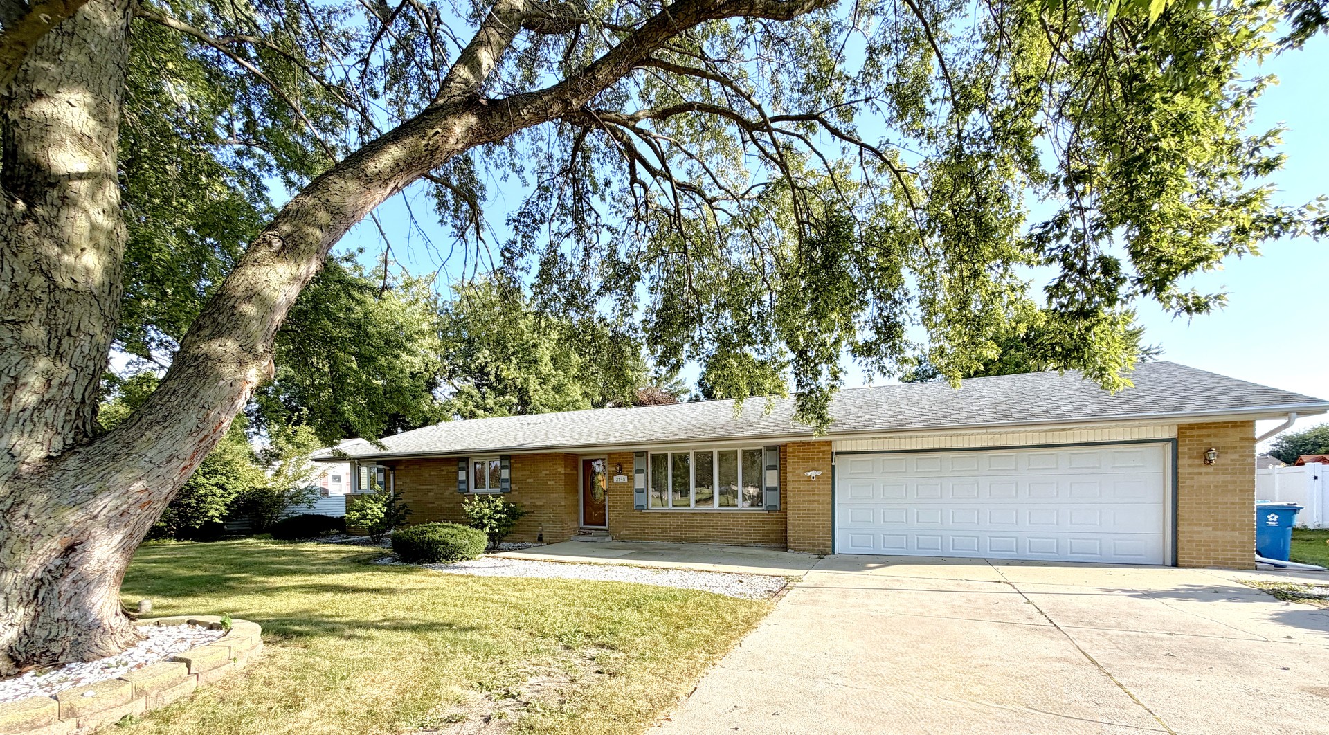 2148 E 3000 Road Property Photo 2