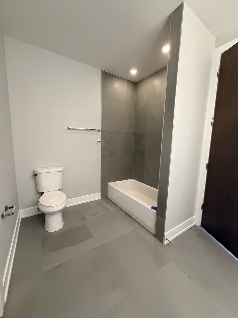 243 E 31st Street 202 Property Photo 11