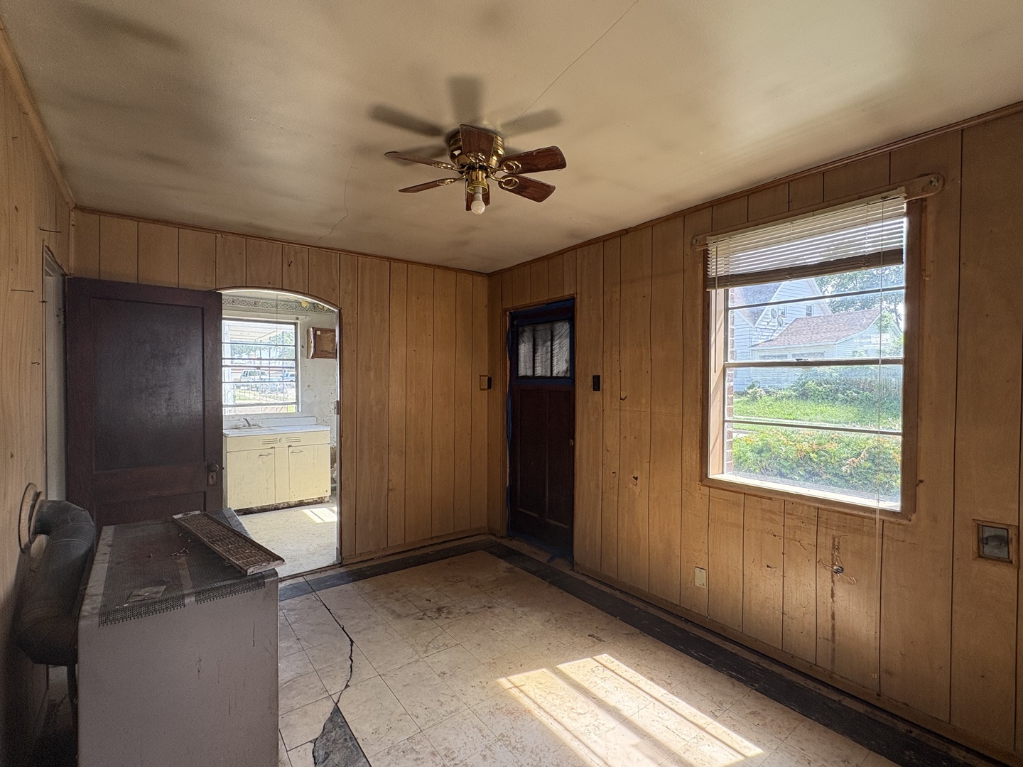 610 E Bronson Street Property Photo 4