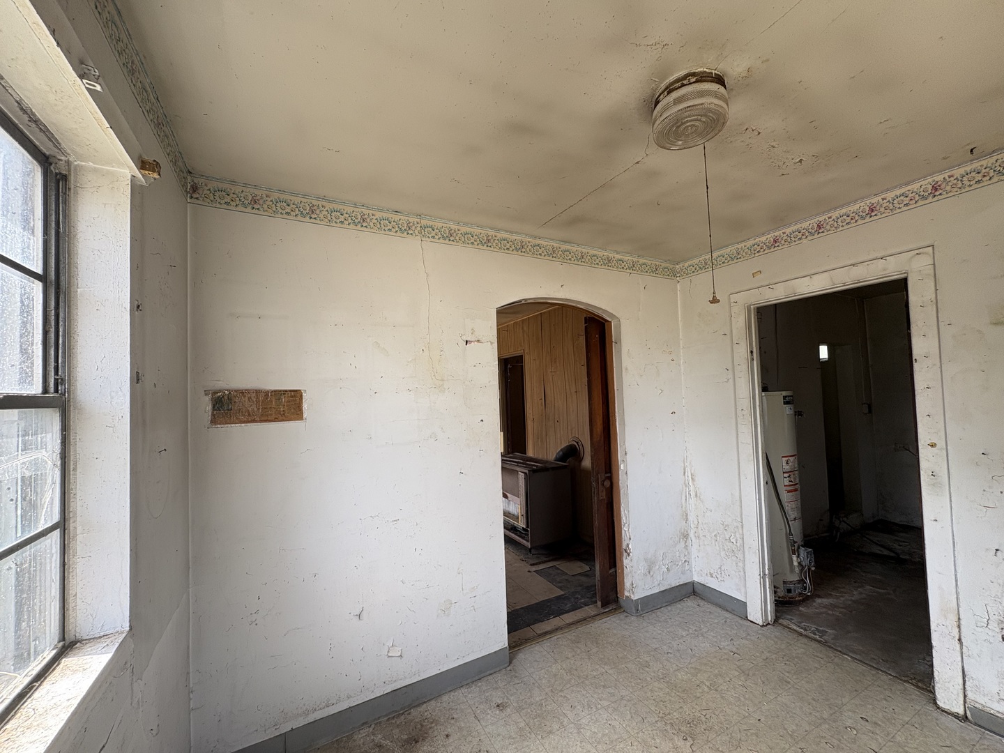 610 E Bronson Street Property Photo 6