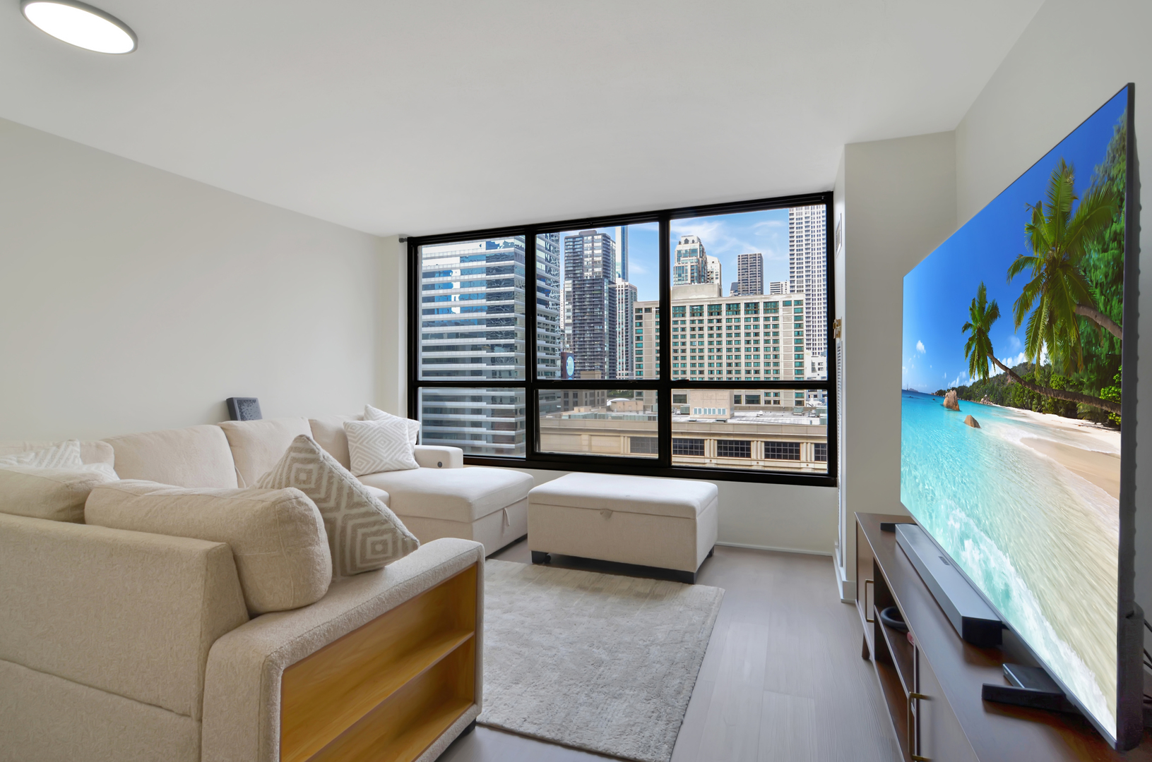 405 N Wabash Avenue 801 Property Photo 3