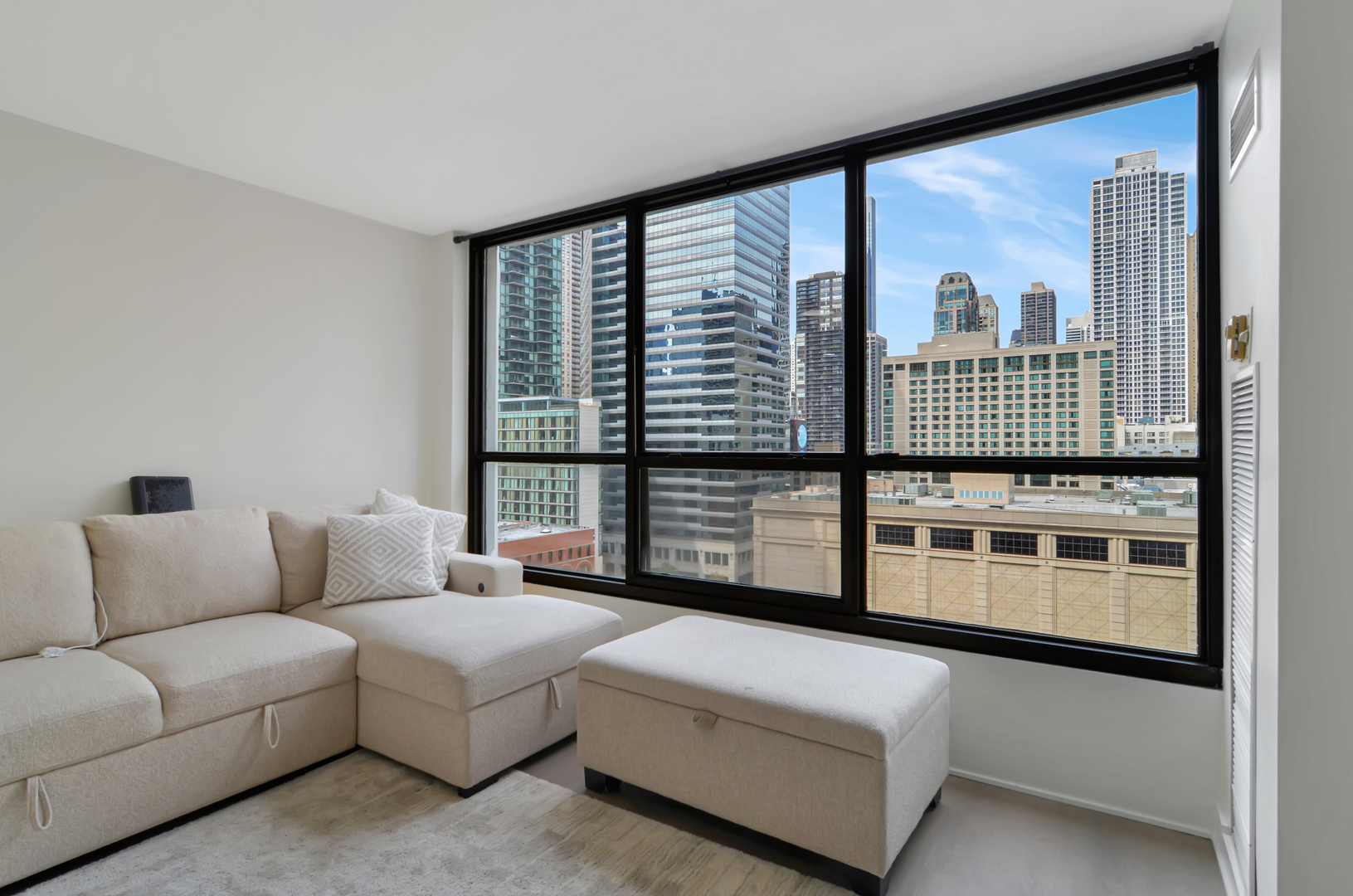 405 N Wabash Avenue 801 Property Photo 5