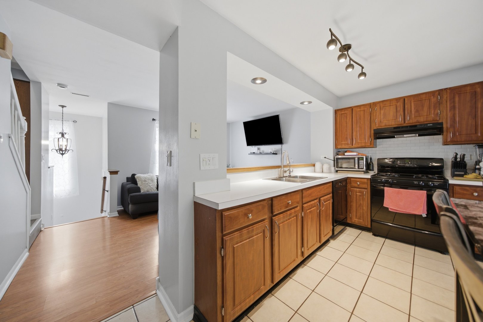 6374 Nugget Circle Property Photo 9