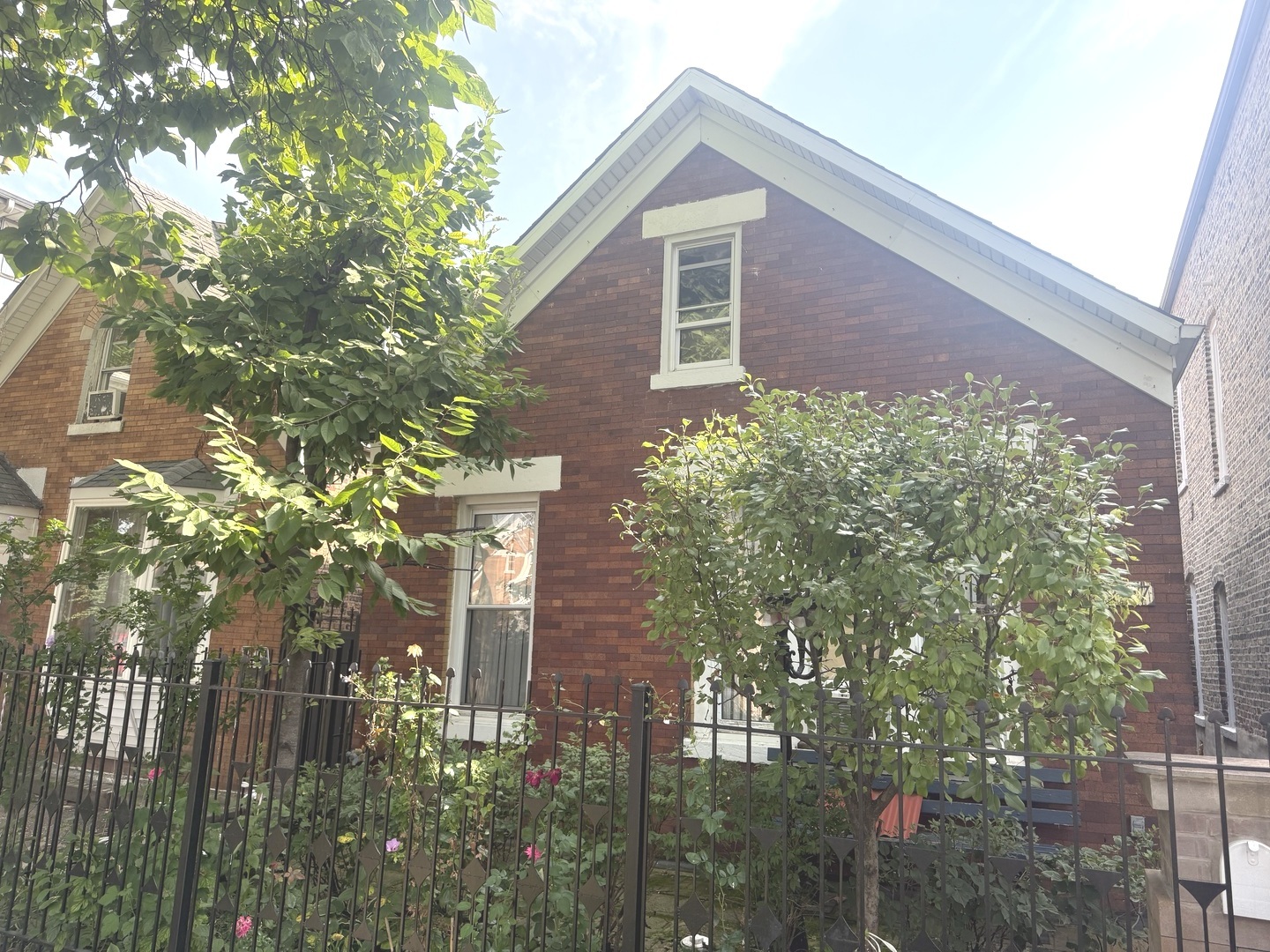 2747 S Saint Louis Avenue Property Photo 1