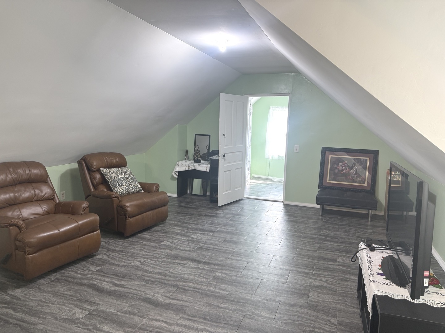 2747 S Saint Louis Avenue Property Photo 17