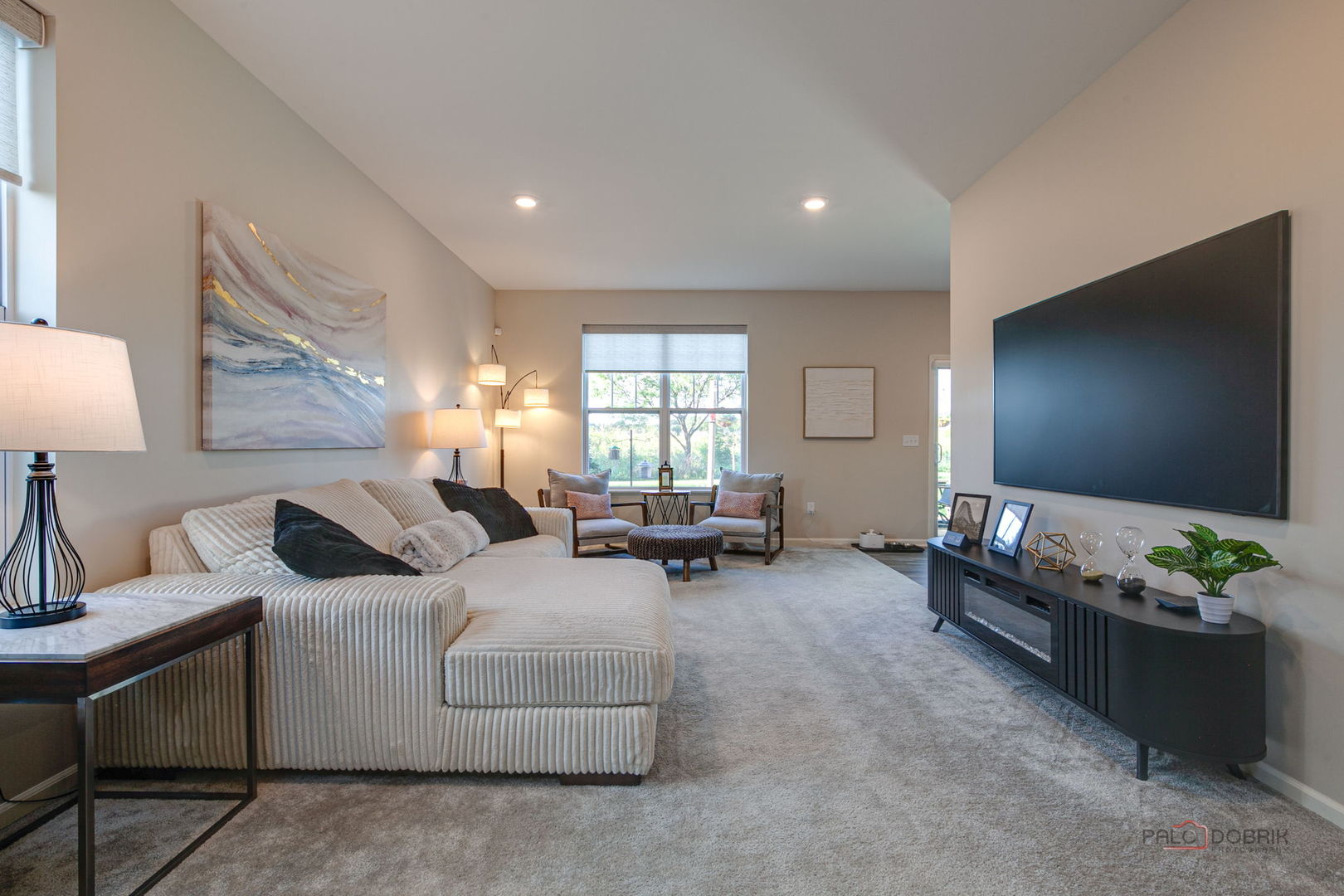 8508 Redbud Court Property Photo 4