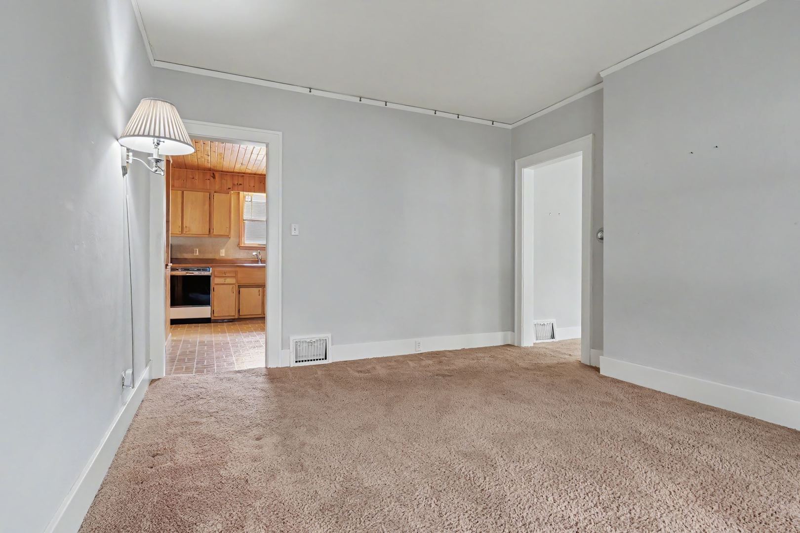 1604 E Jackson Street Property Photo 8