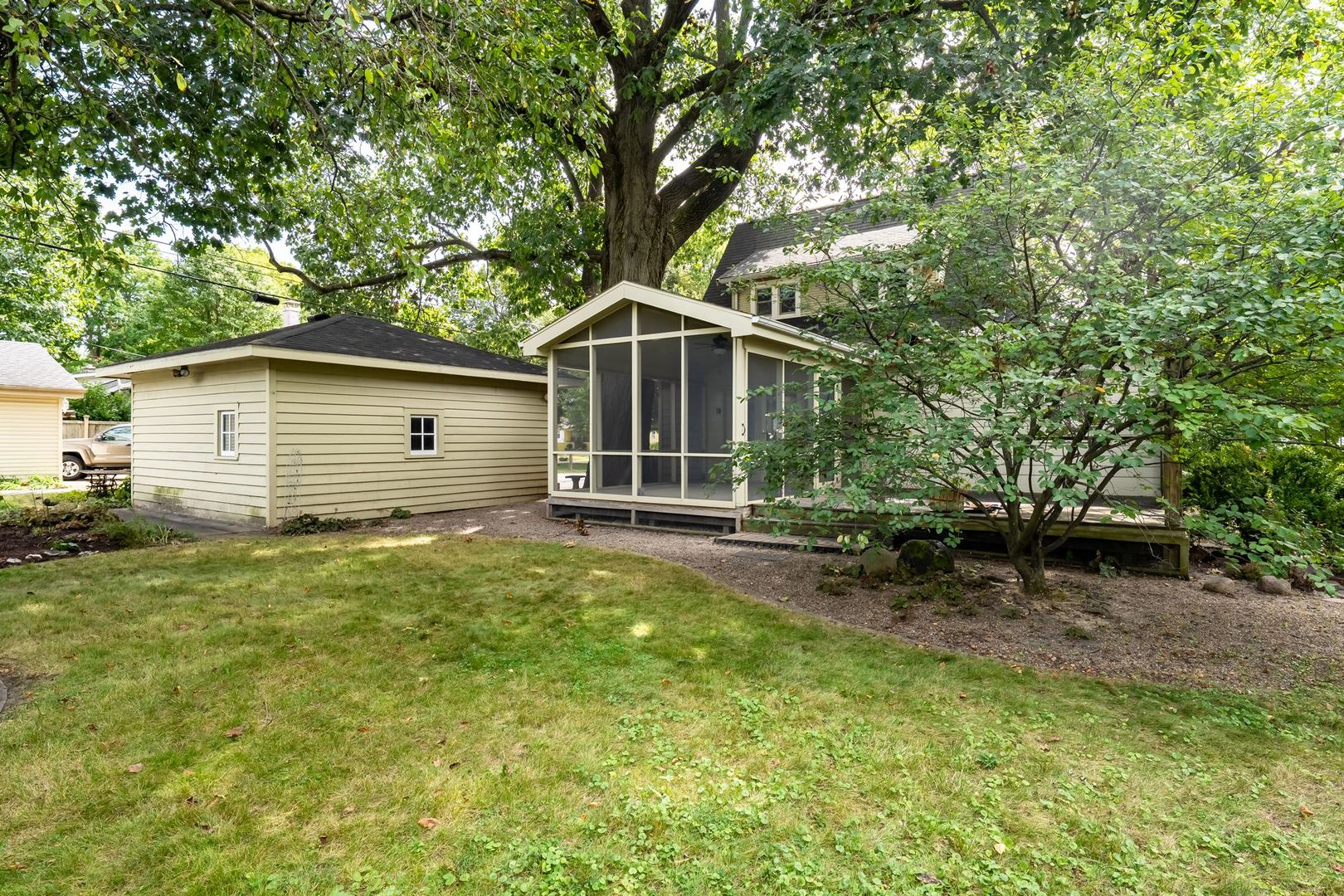 1604 E Jackson Street Property Photo 29