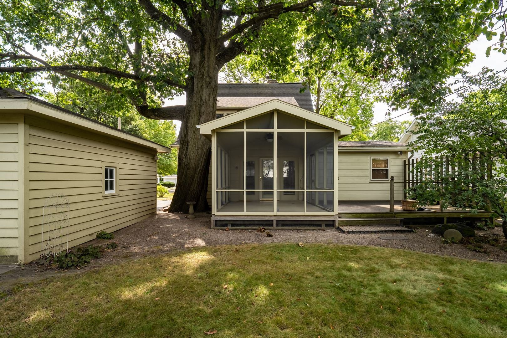 1604 E Jackson Street Property Photo 30