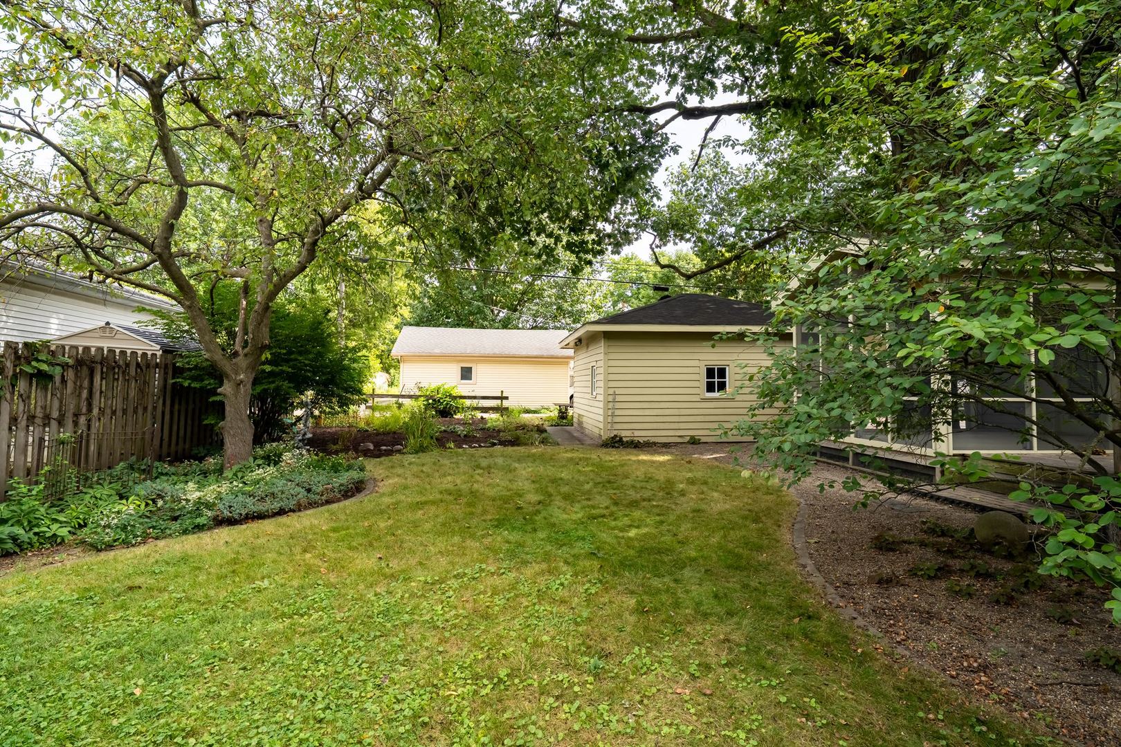 1604 E Jackson Street Property Photo 31