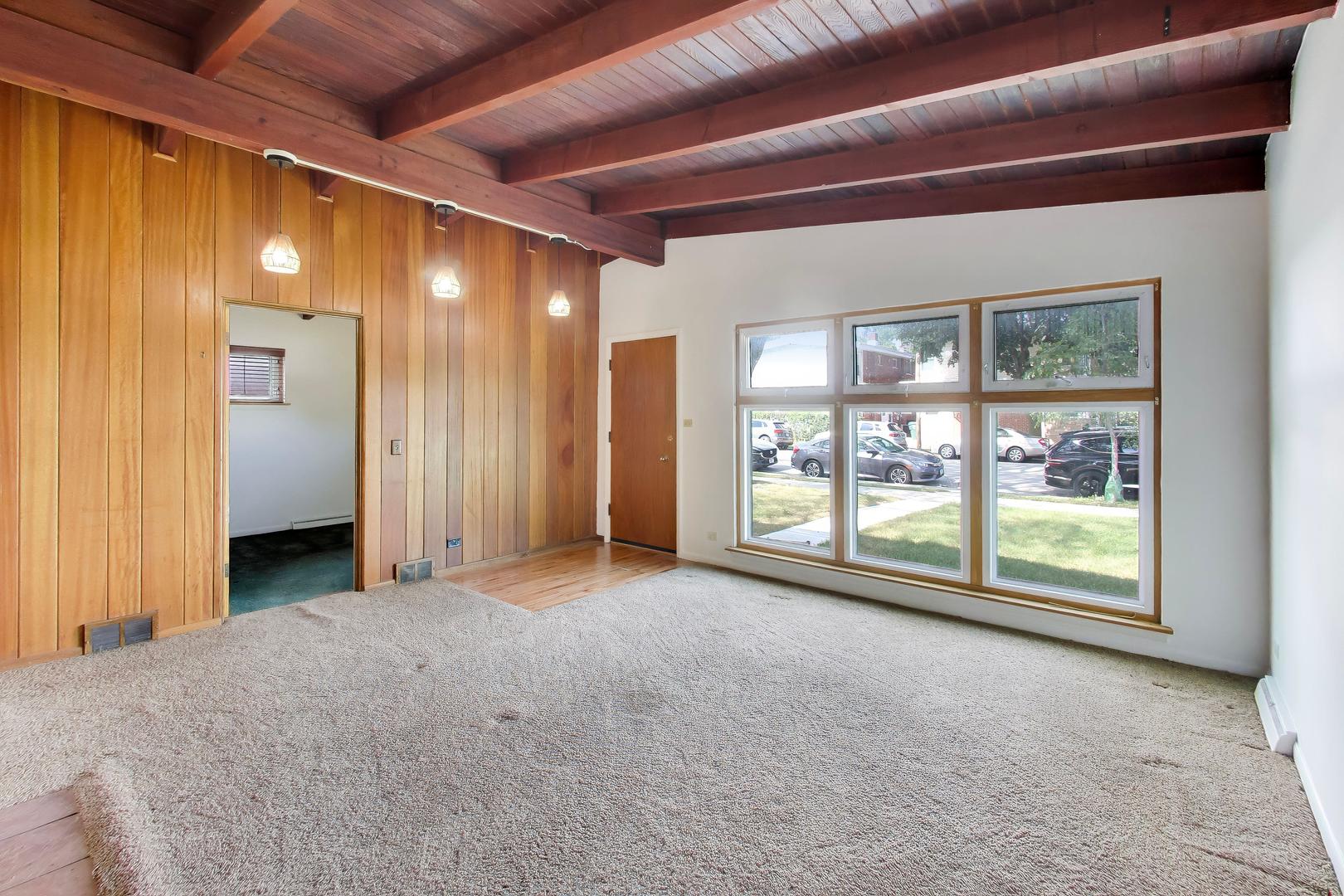 9039 Niles Center Road Property Photo 3