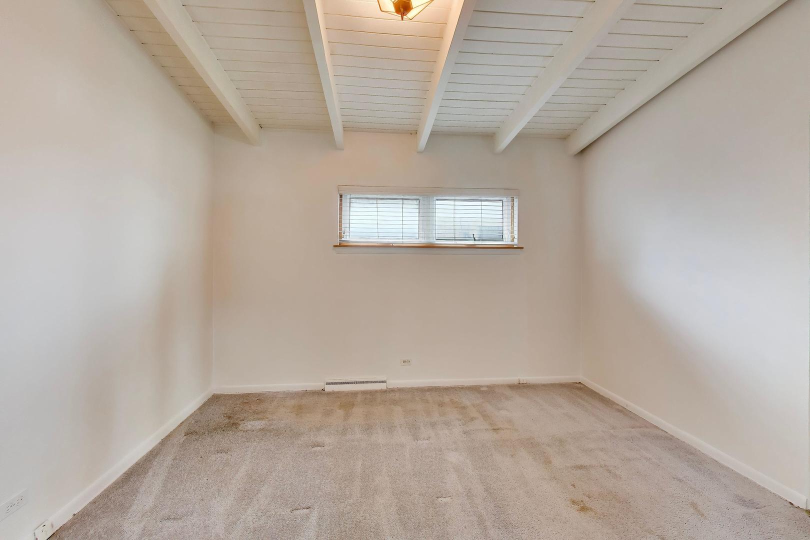 9039 Niles Center Road Property Photo 15