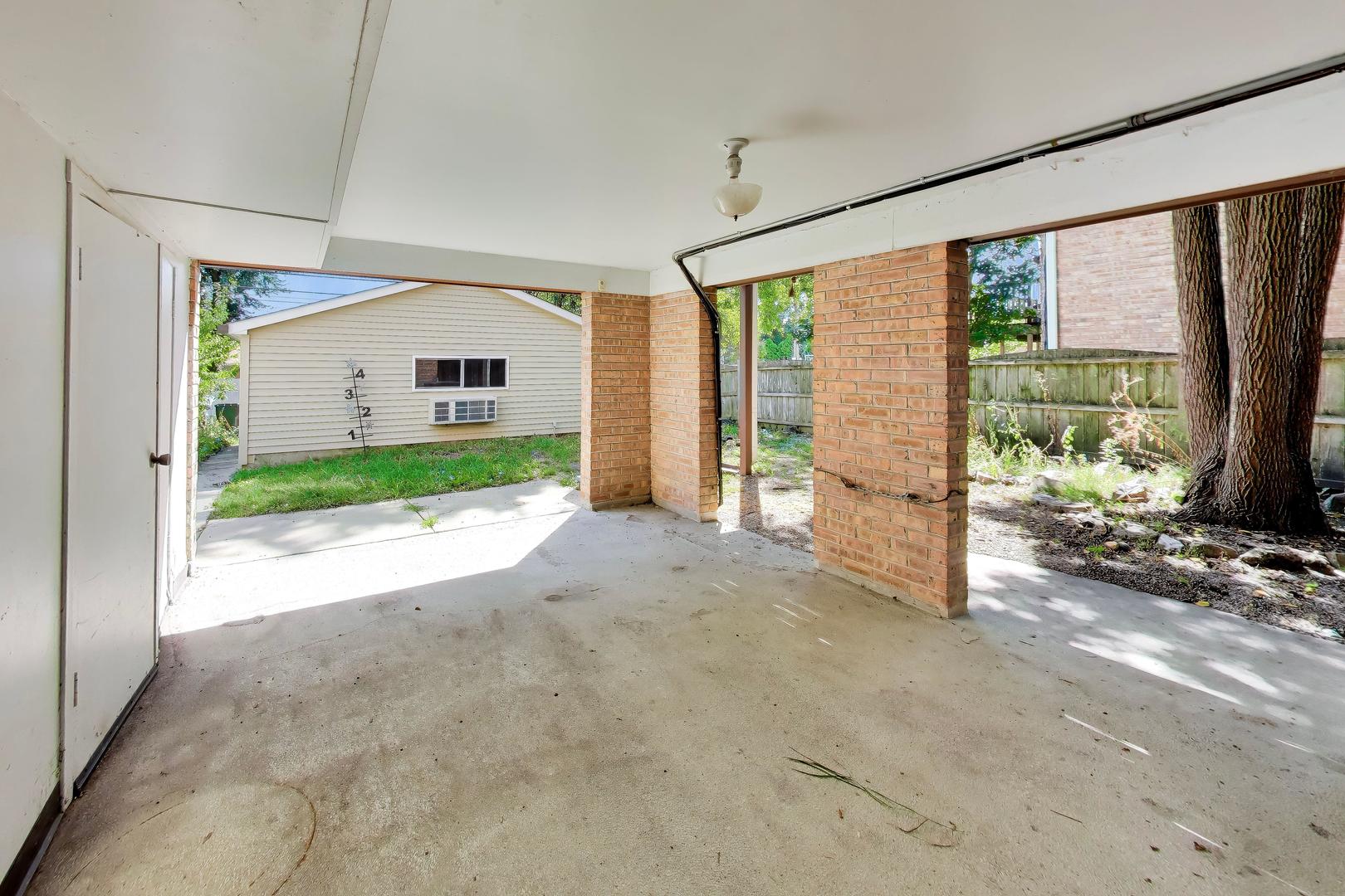 9039 Niles Center Road Property Photo 32