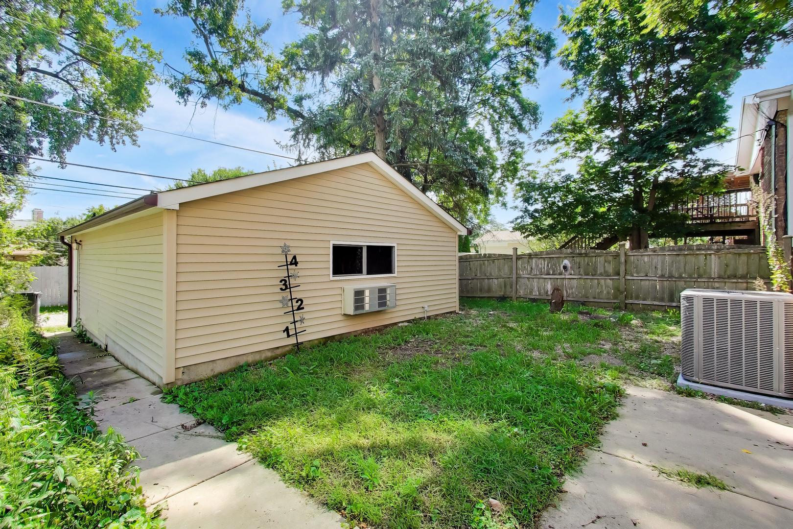 9039 Niles Center Road Property Photo 35