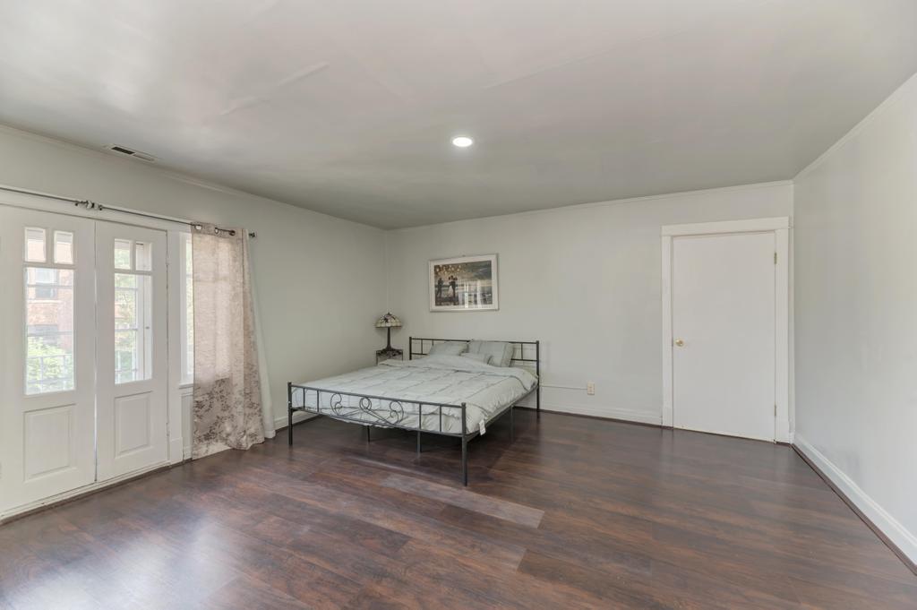 97 N Harlem Avenue 2 Property Photo 6