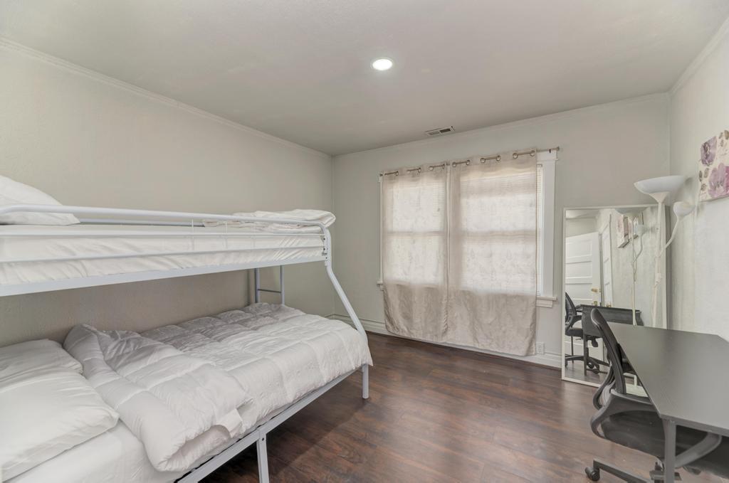 97 N Harlem Avenue 2 Property Photo 10