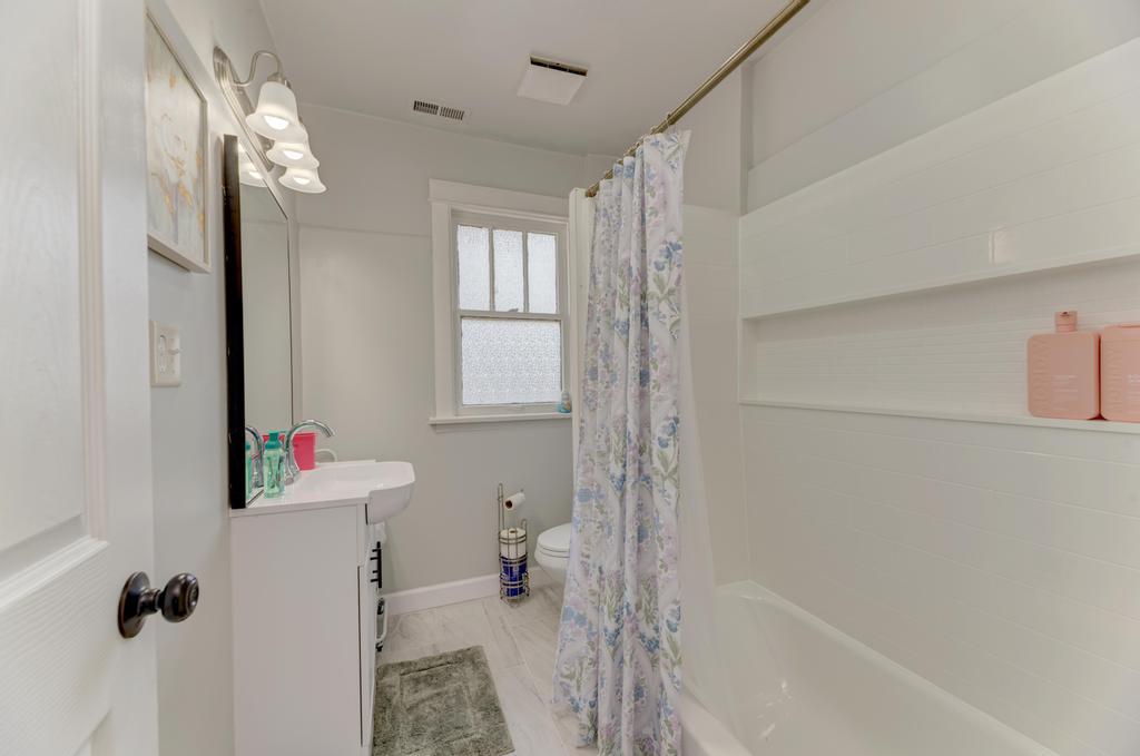 97 N Harlem Avenue 2 Property Photo 12