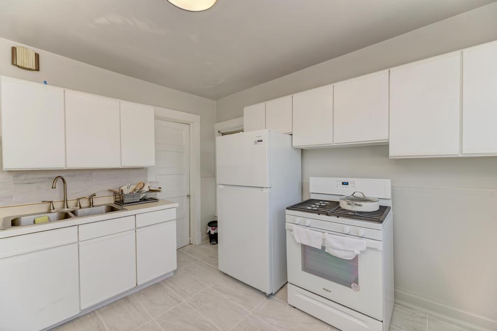 97 N Harlem Avenue 2 Property Photo 14