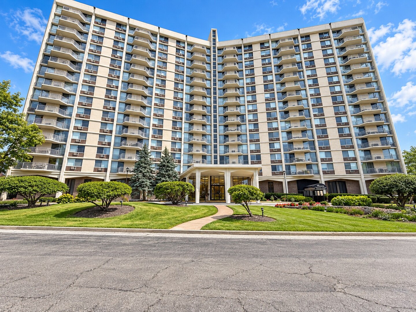 40 N Tower Road 12e Property Photo 2