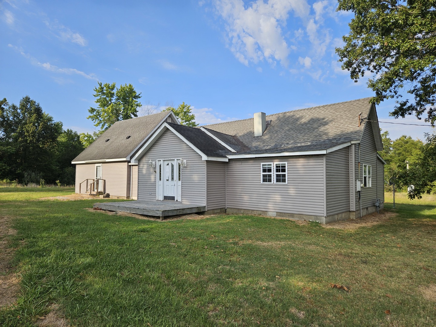 9815 Stotlar Road Property Photo 1