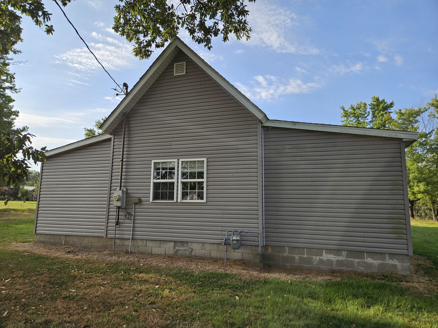 9815 Stotlar Road Property Photo 2