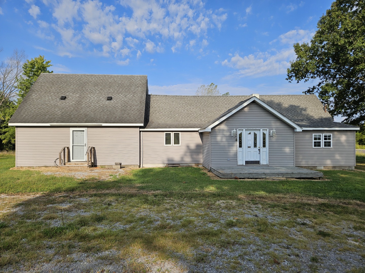 9815 Stotlar Road Property Photo 7