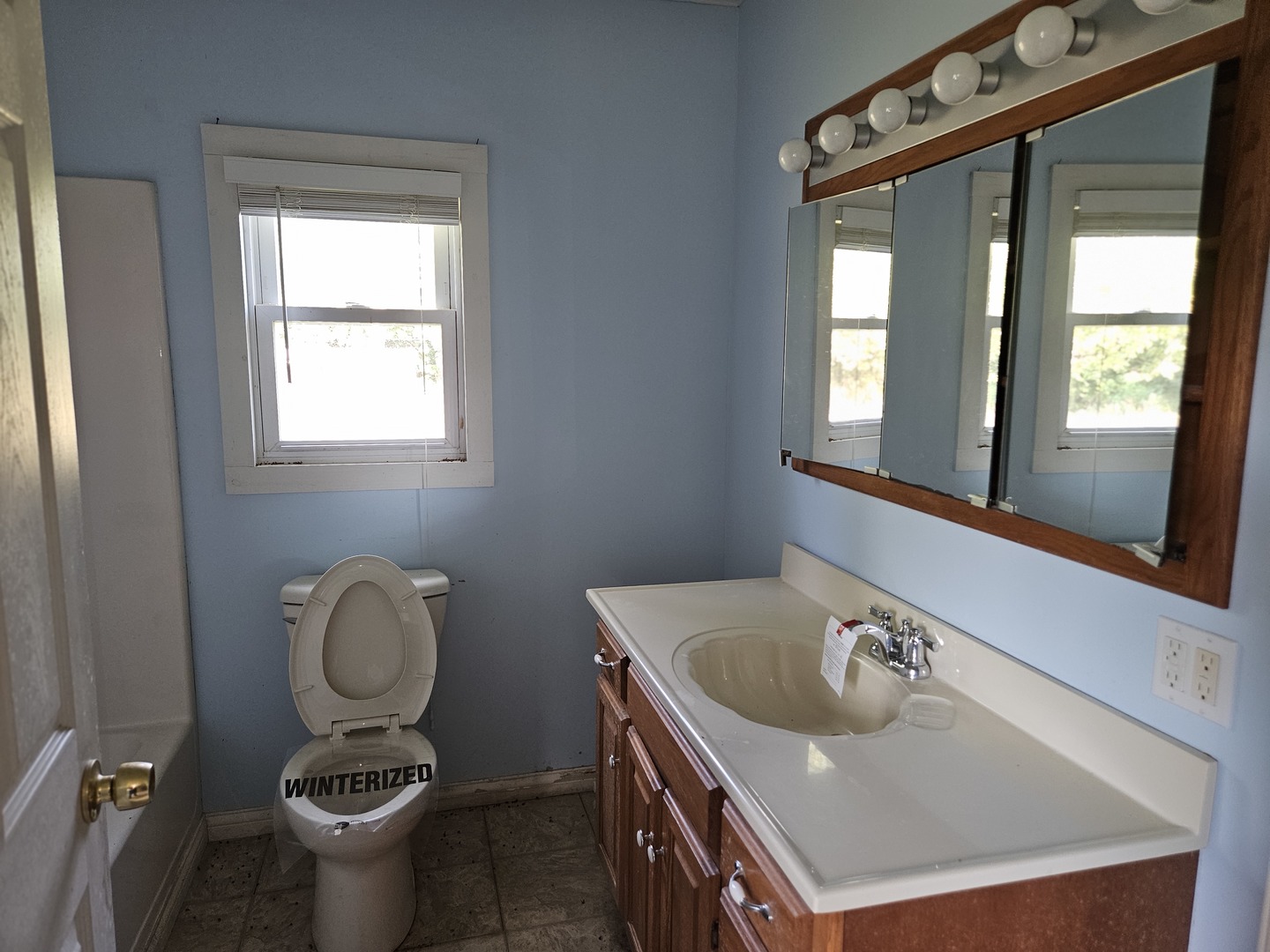 9815 Stotlar Road Property Photo 17