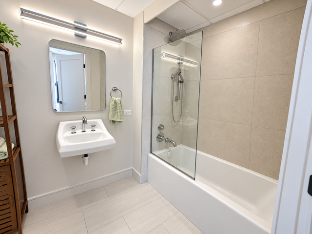 1810 N Wells Street 206 Property Photo 4