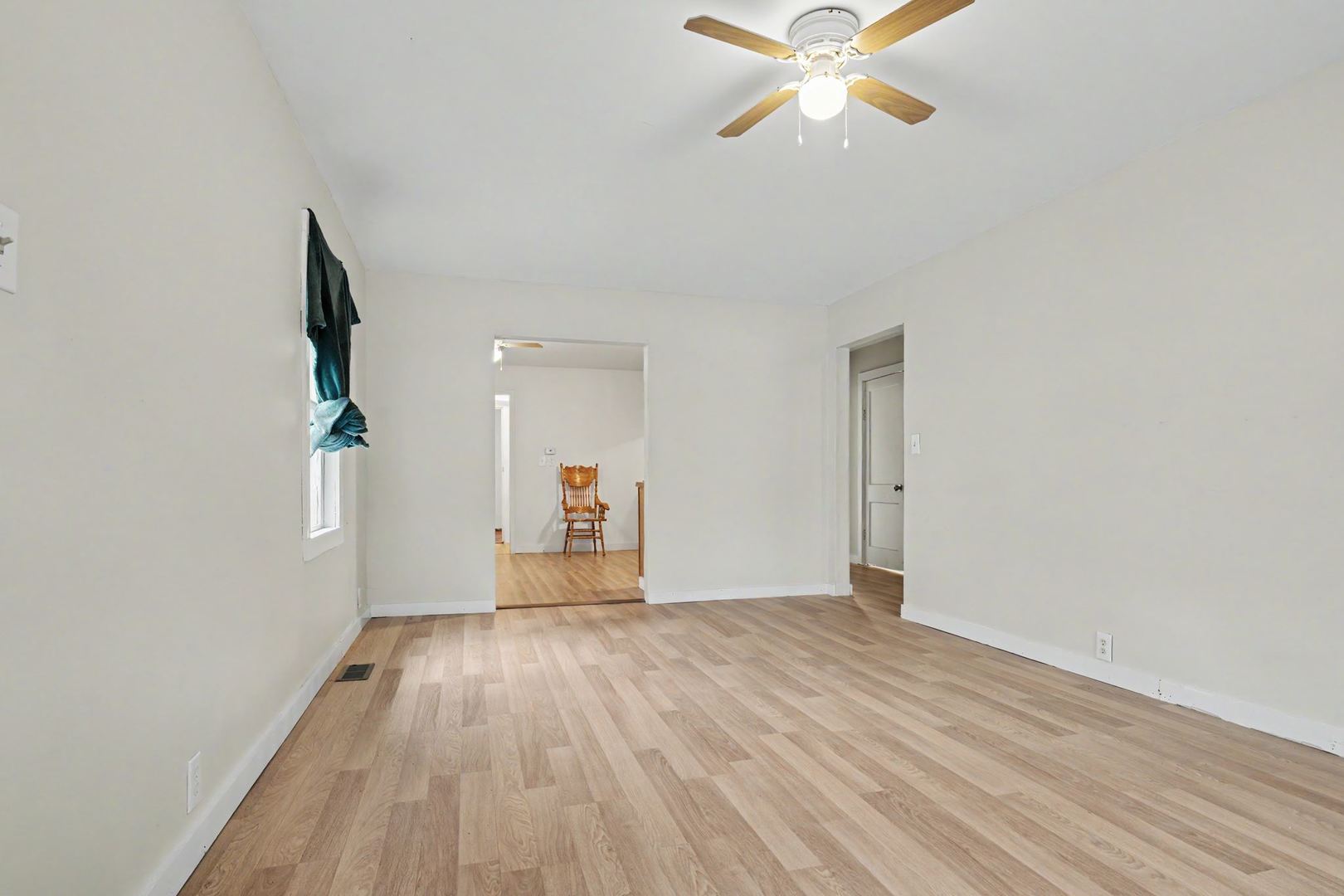 823 E Prairie Street Property Photo 4