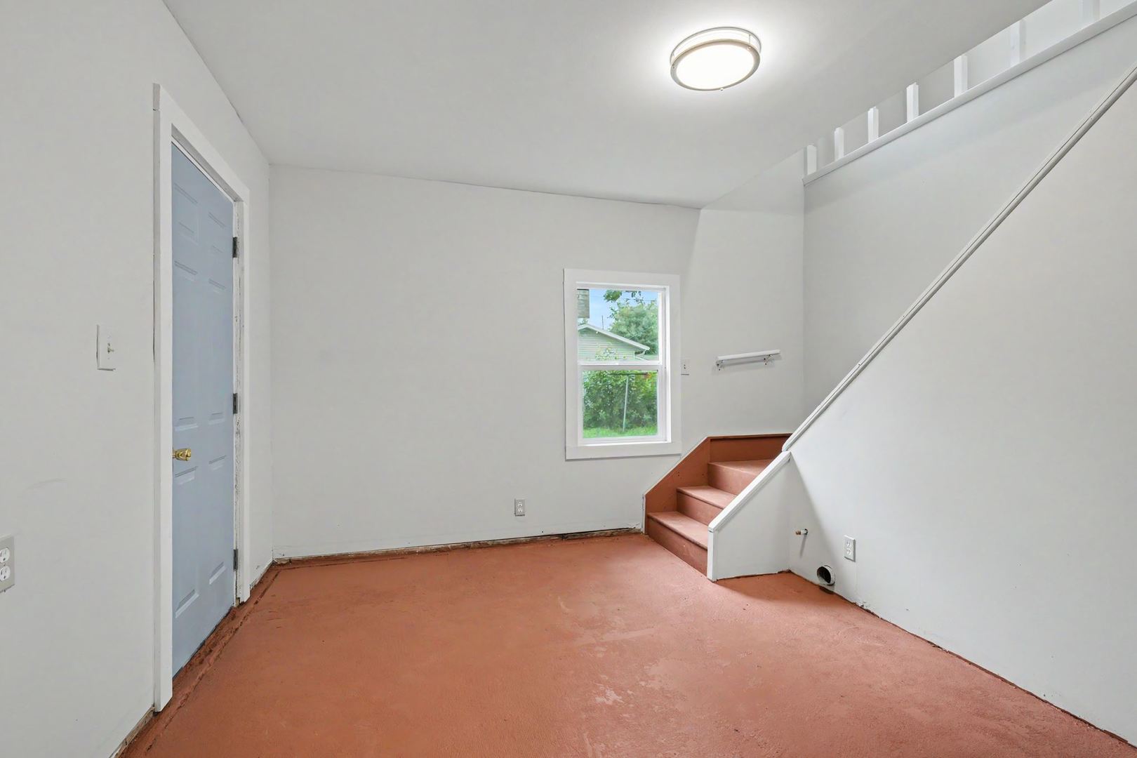 823 E Prairie Street Property Photo 11