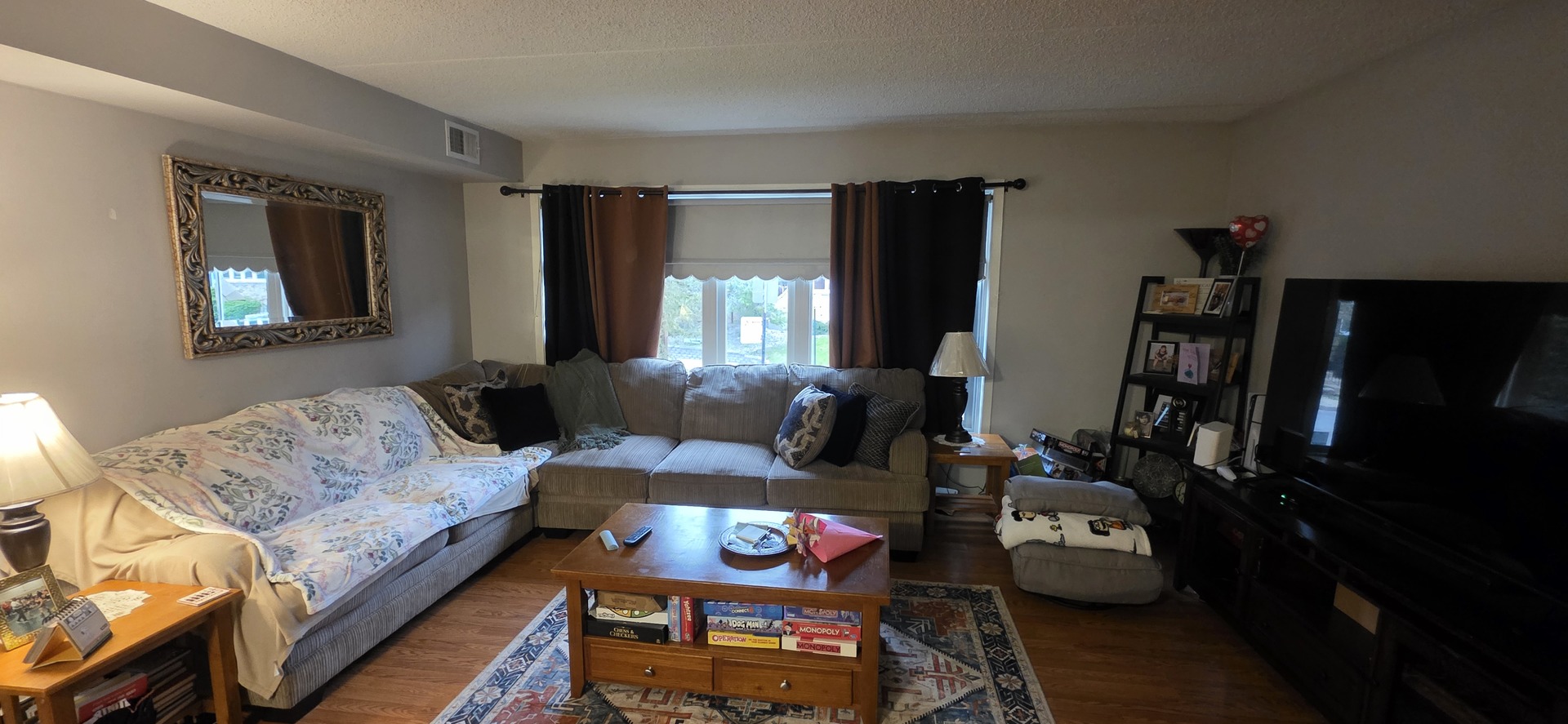 6240 S Newland Avenue 1n Property Photo 3