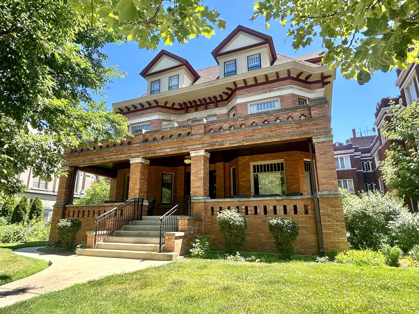 711 Washington Boulevard 2e Property Photo 1