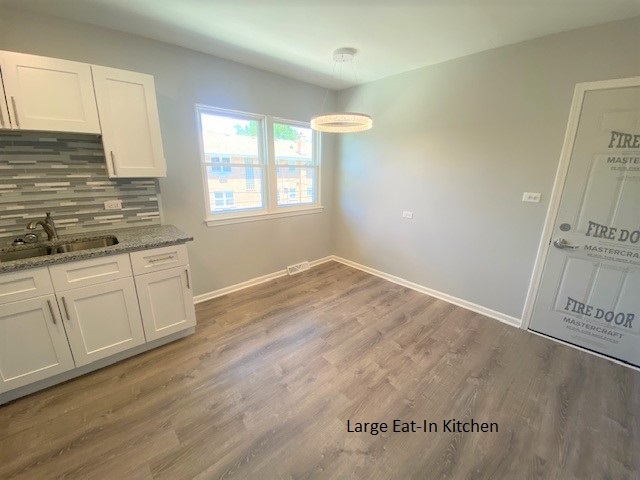 736 E Division Street 2e Property Photo 4