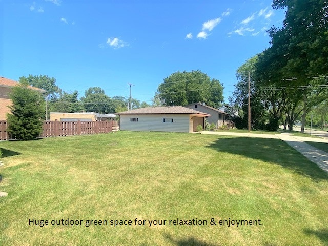 736 E Division Street 2e Property Photo 14