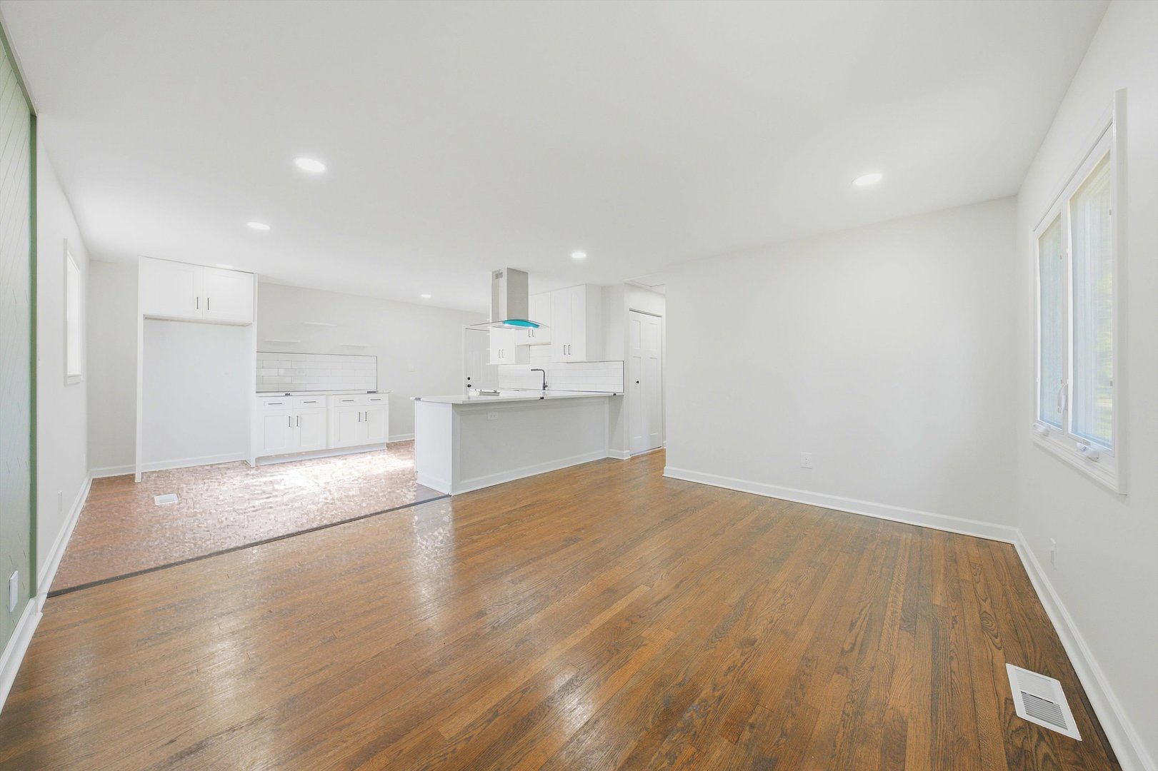1806 222nd Place Property Photo 9