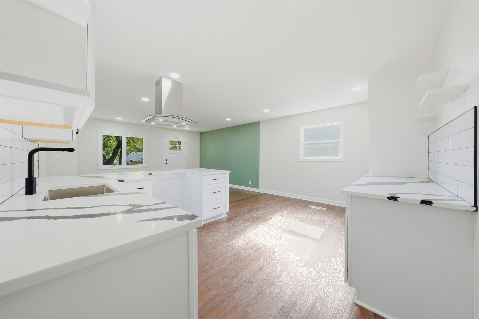 1806 222nd Place Property Photo 10