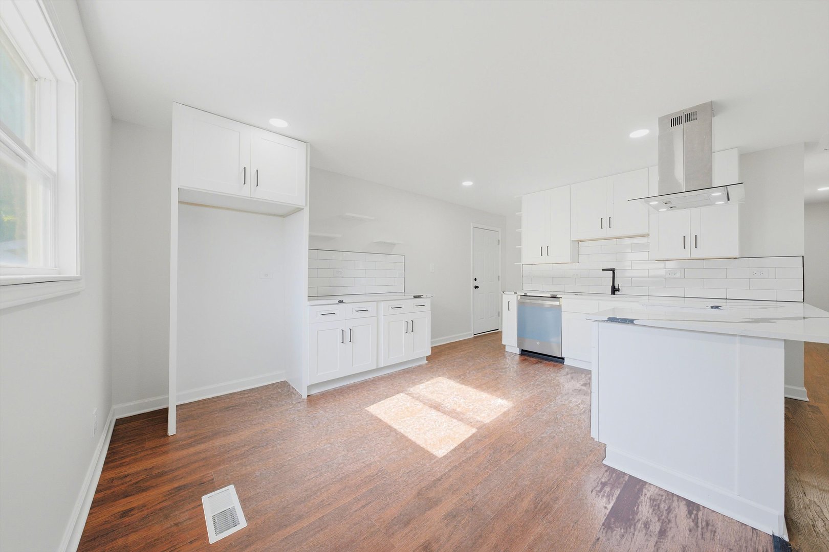 1806 222nd Place Property Photo 14