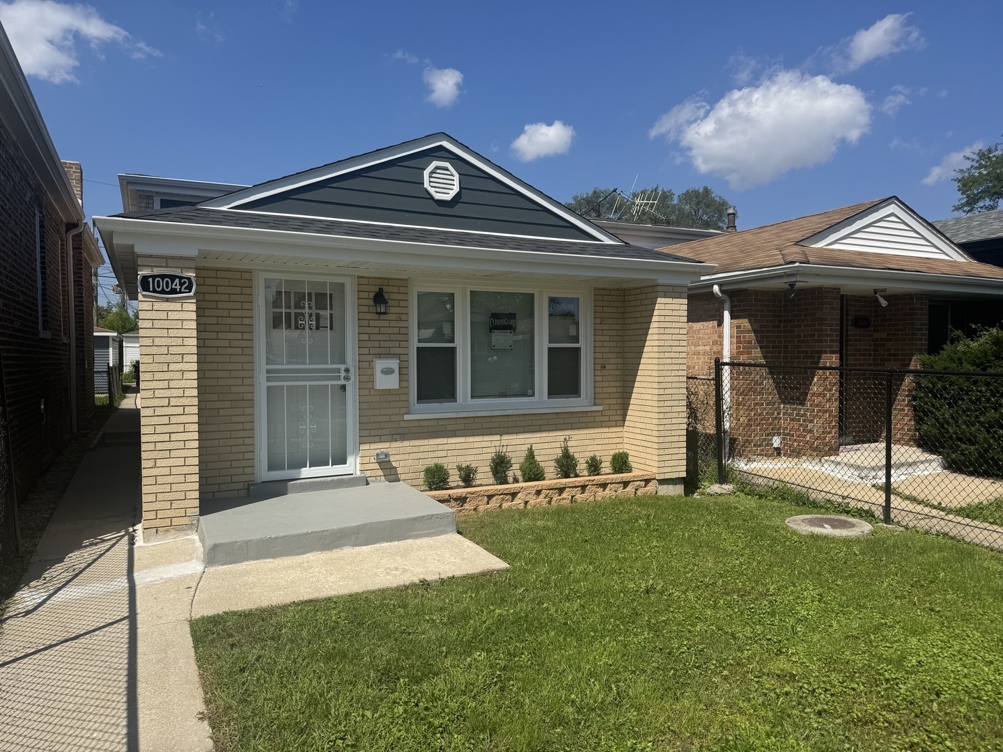 10042 S Princeton Avenue Property Photo 1