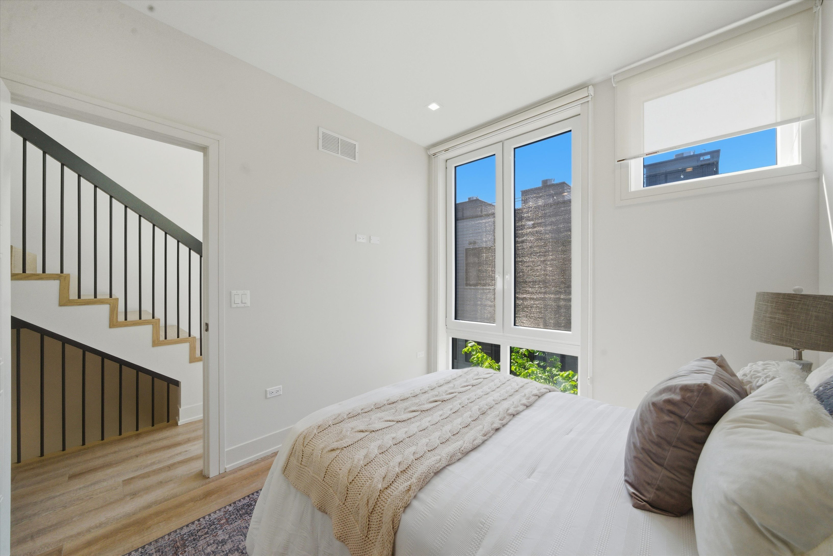 4230 W Belmont Avenue Property Photo 18