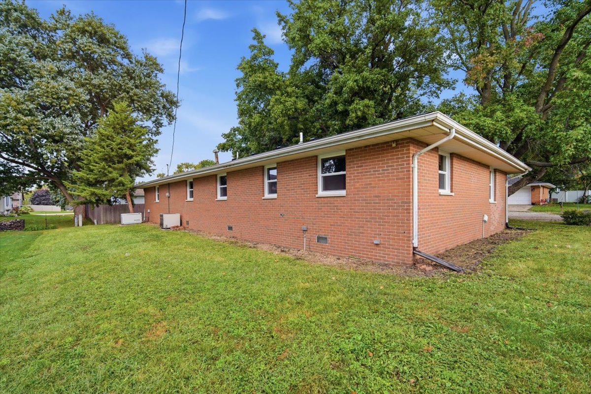 404 Sunset Drive Property Photo 16