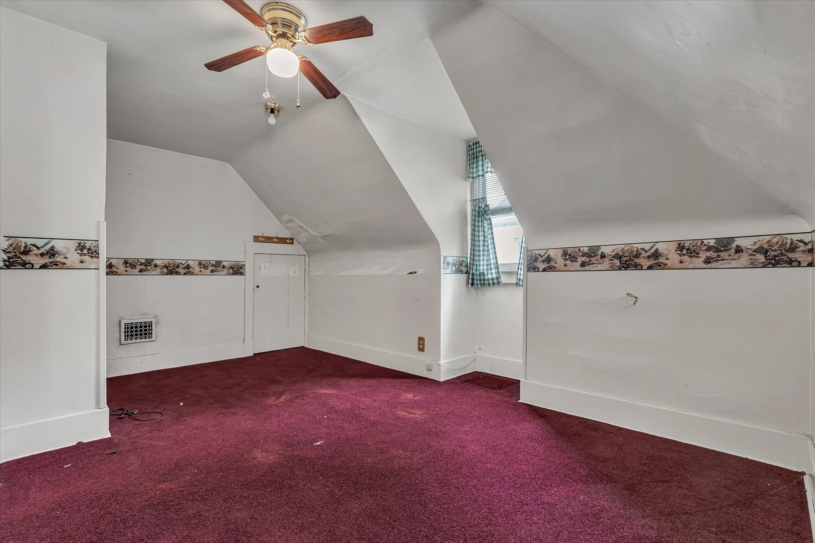 243 S Pine Street Property Photo 31