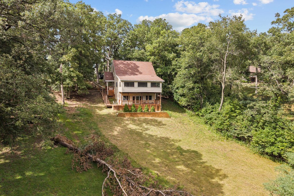 324 Rustic Oak Court Property Photo 6