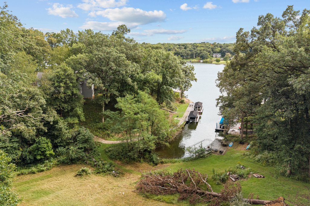 324 Rustic Oak Court Property Photo 8