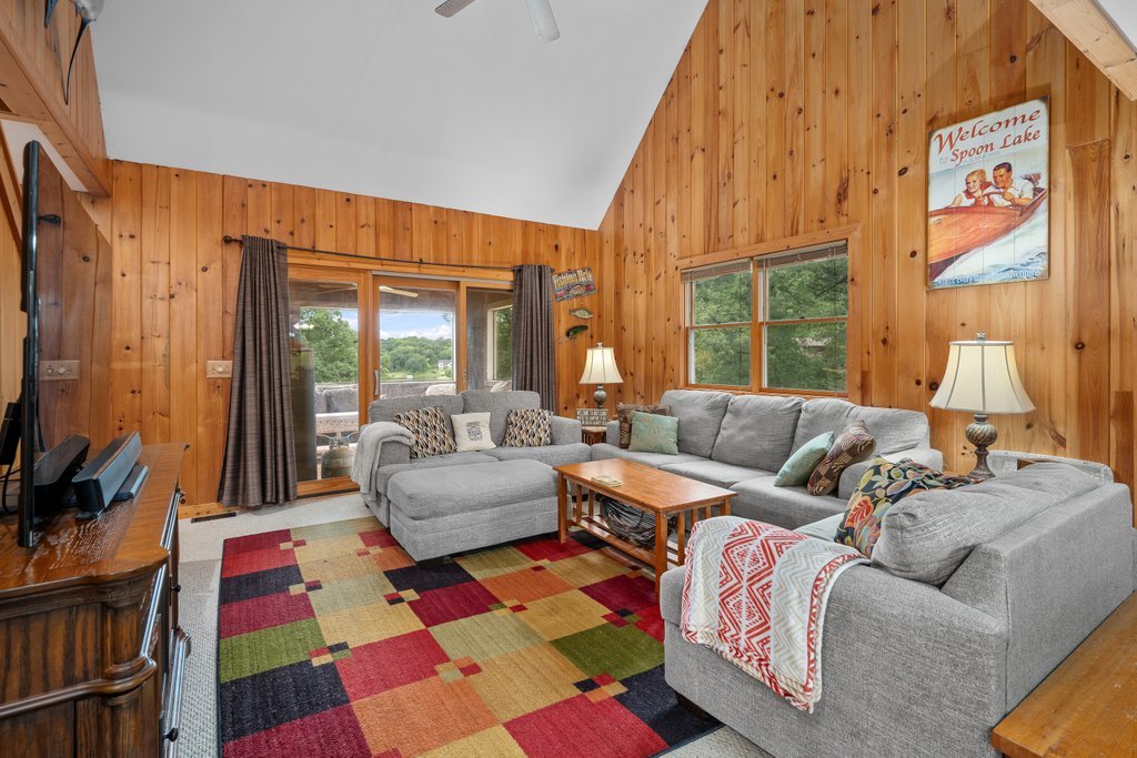 324 Rustic Oak Court Property Photo 13