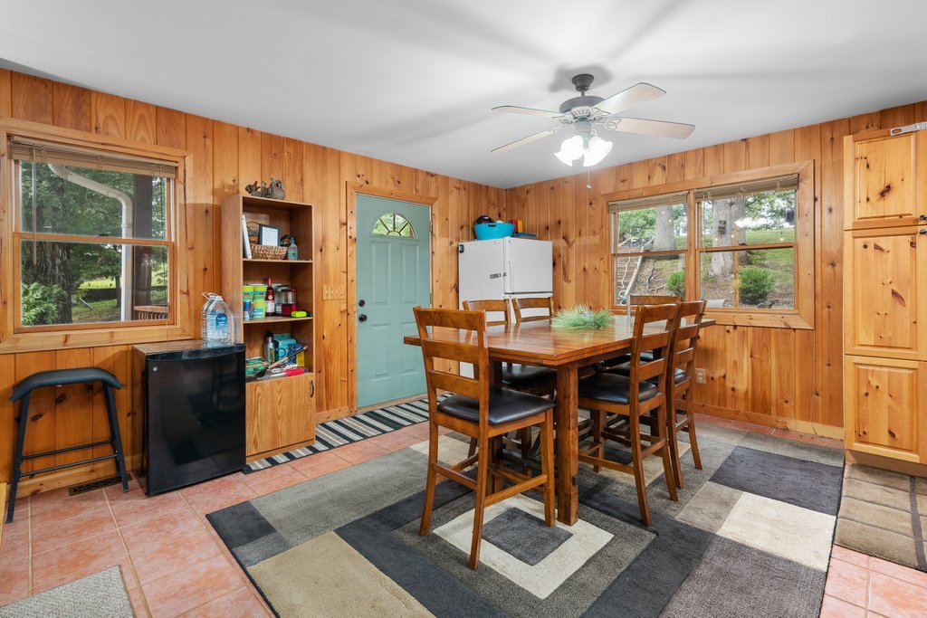 324 Rustic Oak Court Property Photo 16
