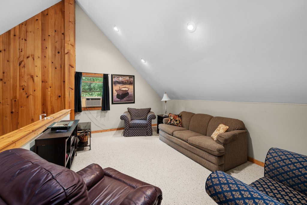 324 Rustic Oak Court Property Photo 28